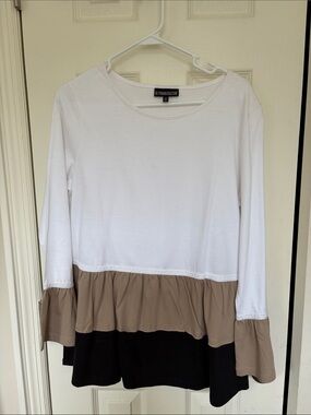 The Pyramid Collection White, Taupe & Black Three-Tier Ruffle Long-Sleeve Top